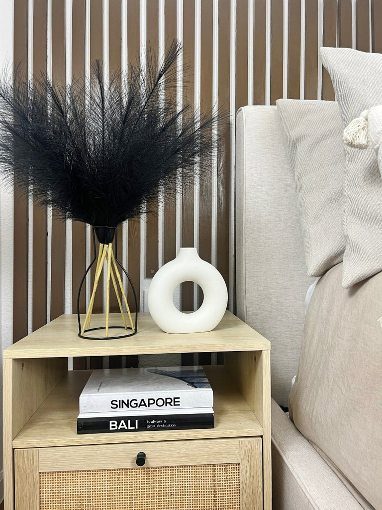 Faux Pampas Grass - Black (5 Stems) - Vybe Interior